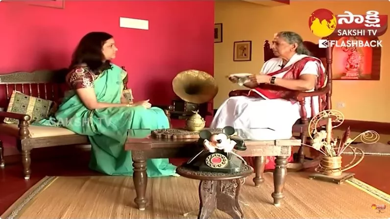 Singer S. Janaki Funny Sounds With Songs