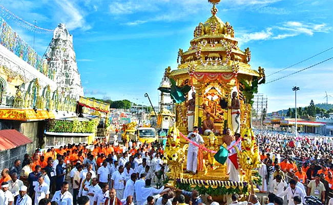 Tirumala Brahmotsavam Swarna Ratham 6th day - Sakshi