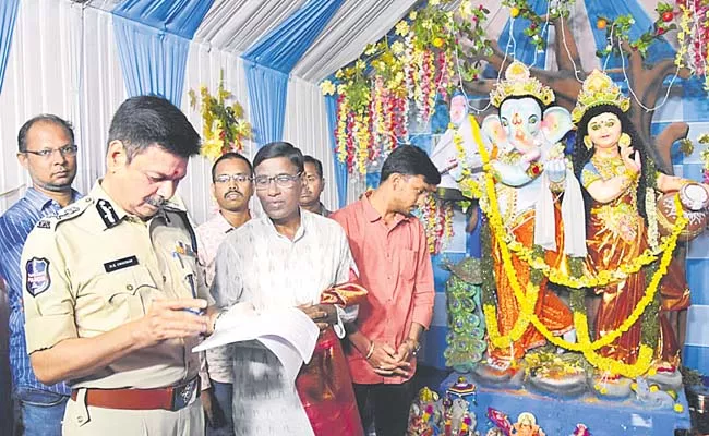 Geo tagging of each Ganesh Mandapam - Sakshi