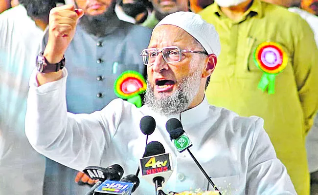 Asaduddin Owaisi is open challenge to Rahul Gandhi: Contest elections against me from Hyderabad - Sakshi