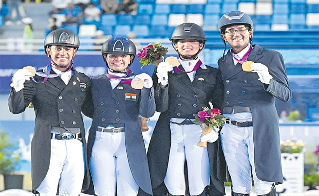 Gold Medal For Indian Team In Equestrian - Sakshi