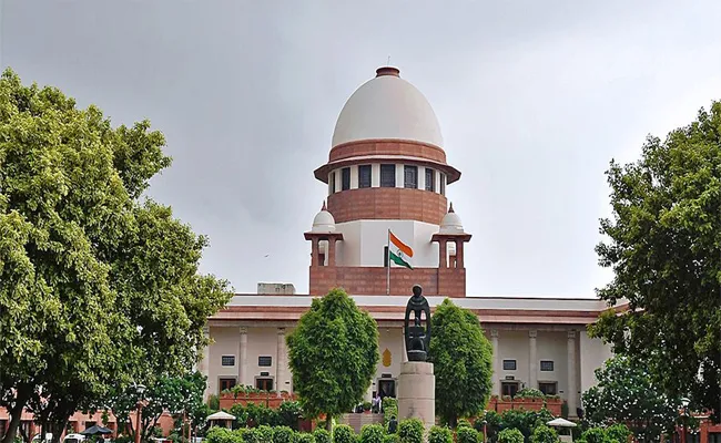 Supreme Court Raises Issue Of Centre Delaying Judges Appointments - Sakshi