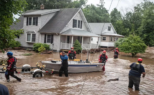 Americas New York Flood Like Situation - Sakshi