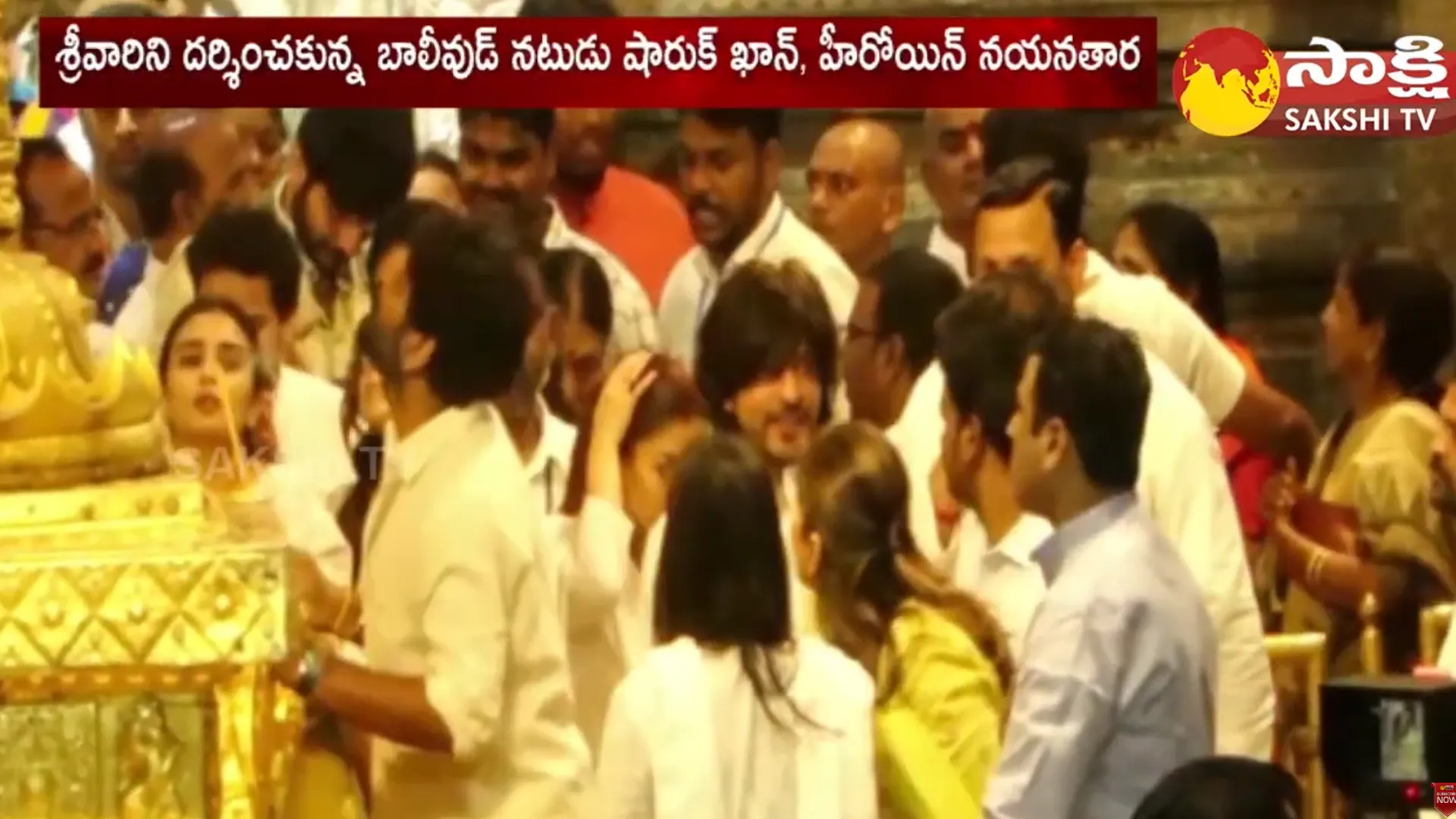 Nayanthara and Shah Rukh Khan Visited Tirumala