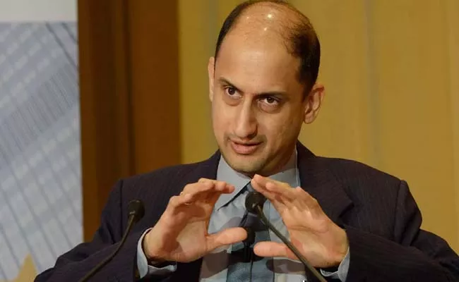 RBI refused Rs 2 to 3 lakh crore transfer to government in 2018 Viral Acharya - Sakshi