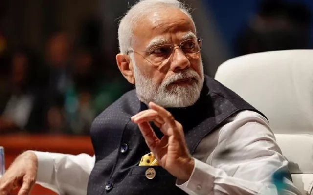 PM Modi On Sanatan Controversy Asks Ministers To Give Befitting Reply - Sakshi