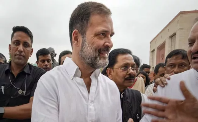 Rahul Gandhi leaves for Europe tour - Sakshi