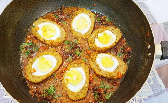 How To Make Egg Mutton Nargisi Kofta Recipe In Telugu - Sakshi