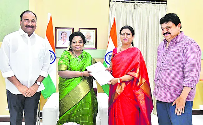 BJP: DK Aruna Meets Governor Tamilisai  - Sakshi