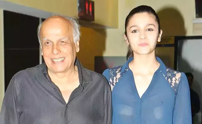 Alia Bhatt Interesting Comments About Her Father Mahesh Bhatt - Sakshi