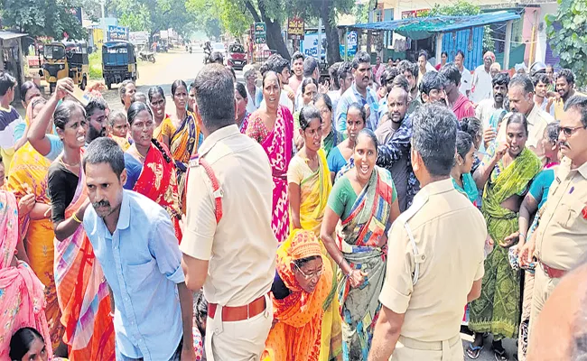 Protest For Dalita Bhandu - Sakshi