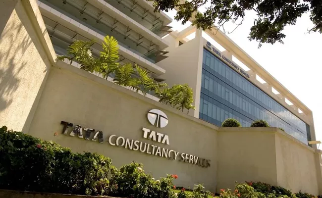 tcs headcount drops by 6333 in september quarter - Sakshi