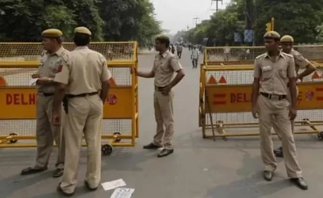 Delhi On High Alert Ahead Friday Prayers Israel Hamas Tensions Escalate - Sakshi