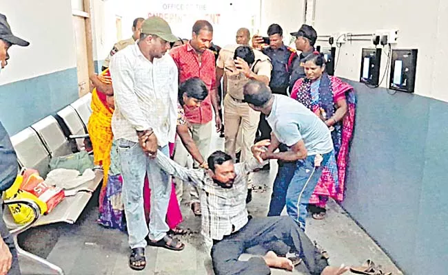 Three workers attempted suicide to pay wages - Sakshi