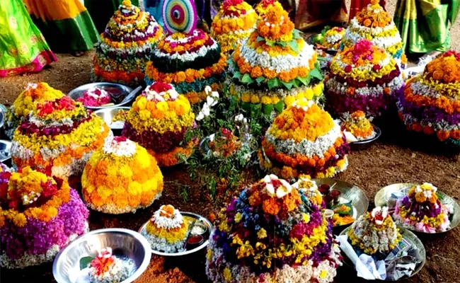 Bathukamma 2023: Festival Start On Saturday With Engili Pula Bathukamma - Sakshi