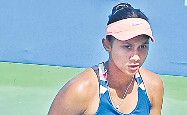 Srivalli Rashmika into semifinals  - Sakshi