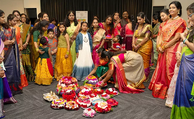 Adelaide Telangana Association Celebrate Bathukamma Festival - Sakshi