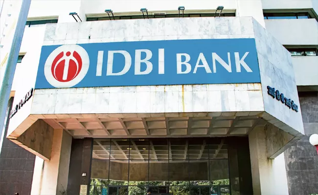 IDBI Bank Net Profit Was Rs1323 Crore - Sakshi