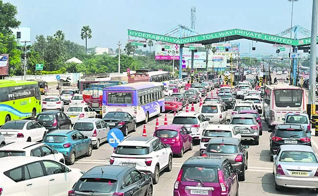 People going home for festival - Sakshi