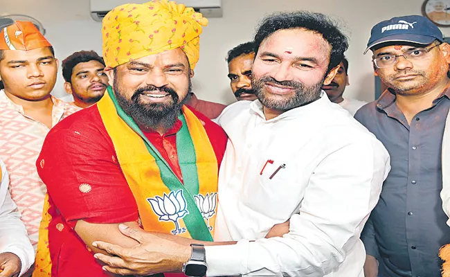 BJP Leader Kishan Reddy Comments On CM KCR - Sakshi