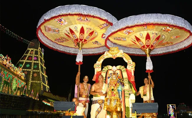 Tirumala Navaratri Brahmotsavams: Tirumala Swami Takes Kalki Avatram  - Sakshi