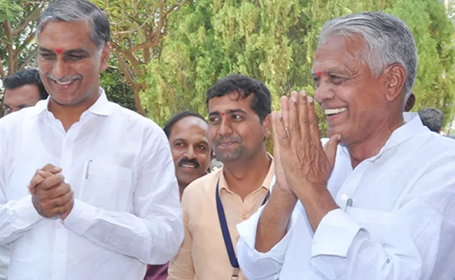 MLC Kuchukulla Damodar Reddy Resigned BRS - Sakshi