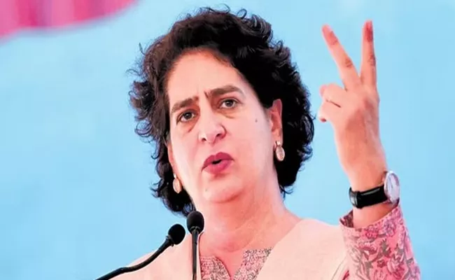 Empty Lifafa Priyanka slams BJP In Rajasthan - Sakshi