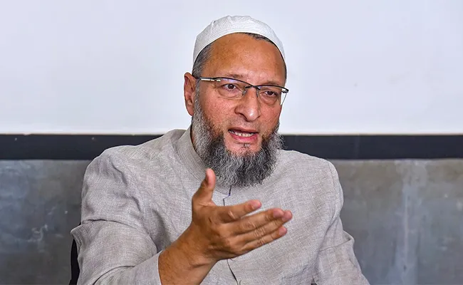 PM must bring back ex Navy officials from Qatar Asaduddin Owaisi - Sakshi