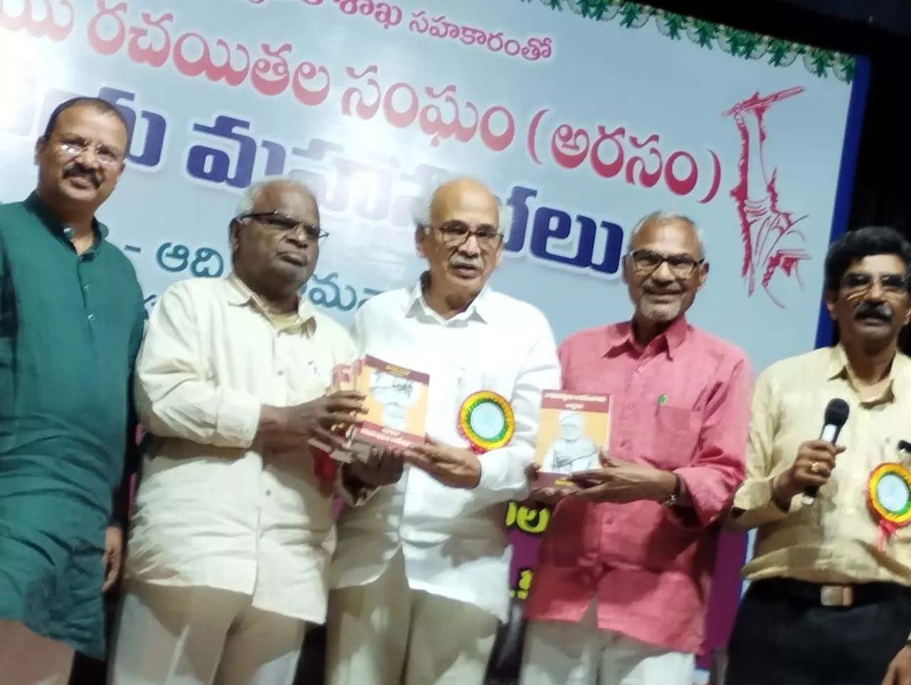 Raghavapatnam Ramasimha Kavi book revealed the facts of Sikh life in Telangana - Sakshi