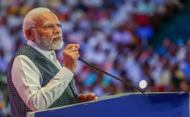 Prime Minister Narendra Modi slammed the opposition parties - Sakshi