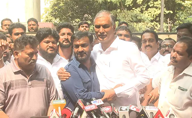 Congress Denied Ticket P Vishnu Vardhan Reddy Harish Rao Comments - Sakshi