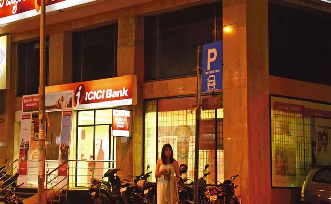 ICICI Bank Festive Bonanza Massive discouts Special offers check details - Sakshi