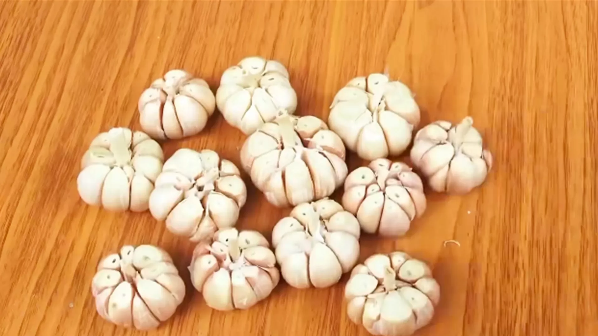 Viral Video: Growing Garlic At Home