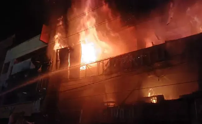 fire accident in hyderabad kphb - Sakshi