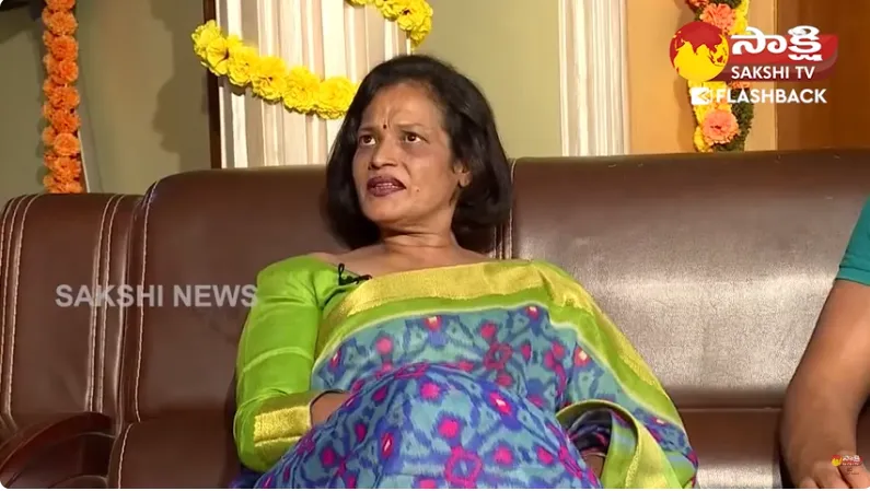 Disco Shanthi Saying Sorry To Her Husband 