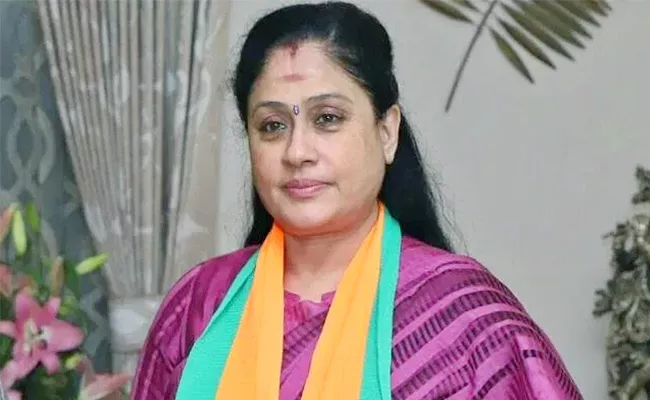 BJP Leader Vijayashanthi Interesting tweet On BRS Cadre - Sakshi