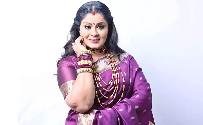 Sudha Chandran Video Call And Appreciates Anjana Sri - Sakshi