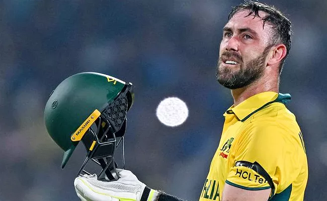  Glenn Maxwell To Miss England Match After A Freak Injury - Sakshi