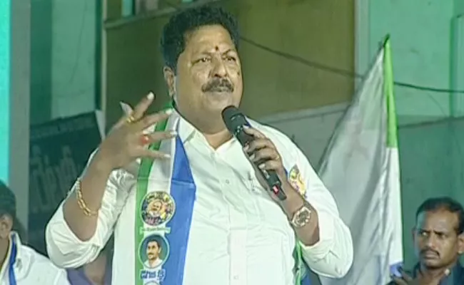 Minister Karumuri Comments In Ysrcp Bus Yatra At Kothapeta - Sakshi