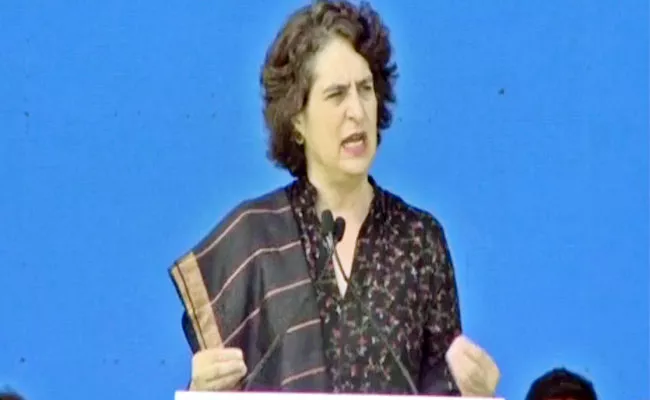 Priyanka Gandhi Comments at Khanapur Public Meeting in telangana - Sakshi