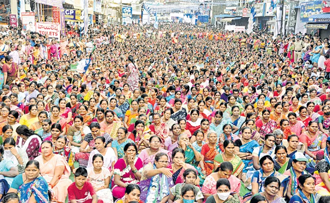 YSRCP Bus Yatra At Kurnool District Pattikonda - Sakshi