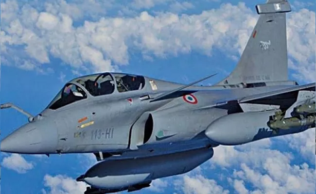 Air Force Scrambled Rafales After UFO Sighting Near Imphal Airport - Sakshi