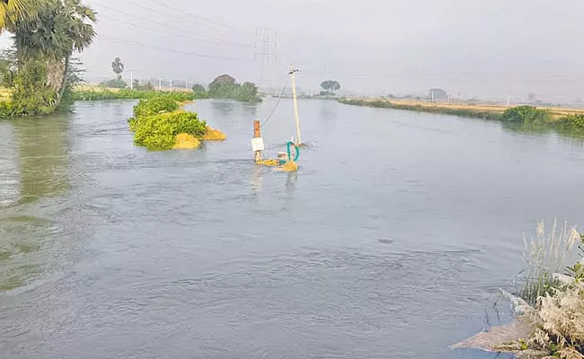 Left drain escape shutter of washed out Sagar - Sakshi