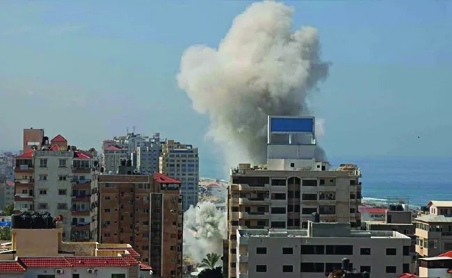 2 Journalists Killed in Israeli Strike in Lebanon - Sakshi