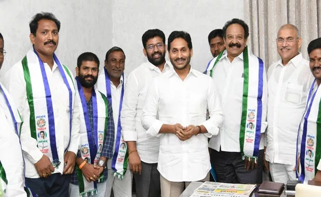 Janasena Meda Gurdatta Prasad Joined In YSRCP - Sakshi