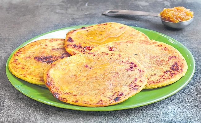 How To Make Coconut Poli Or Kobbari Bobbatlu - Sakshi