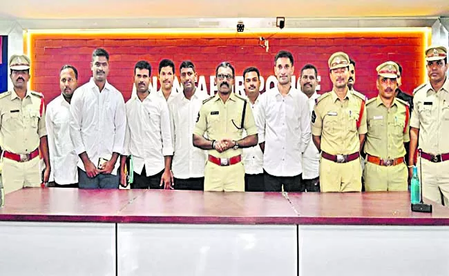 Five cybercriminals have been arrested - Sakshi