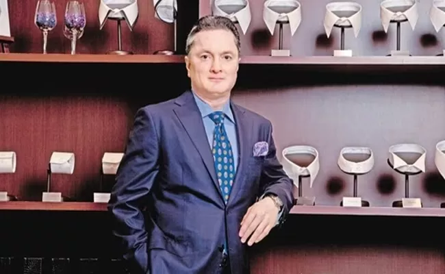 Gautam Singhania writes to board assures Raymond Business As Usual - Sakshi