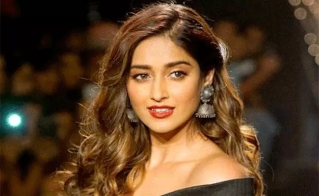 Buzz: Ileana Dcruz Plans to Quit Acting? - Sakshi