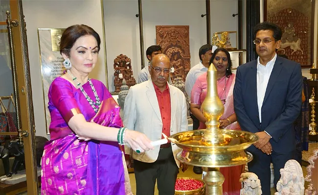 Nita Ambani Launches Swadesh Flagship Store In Hyderabad - Sakshi